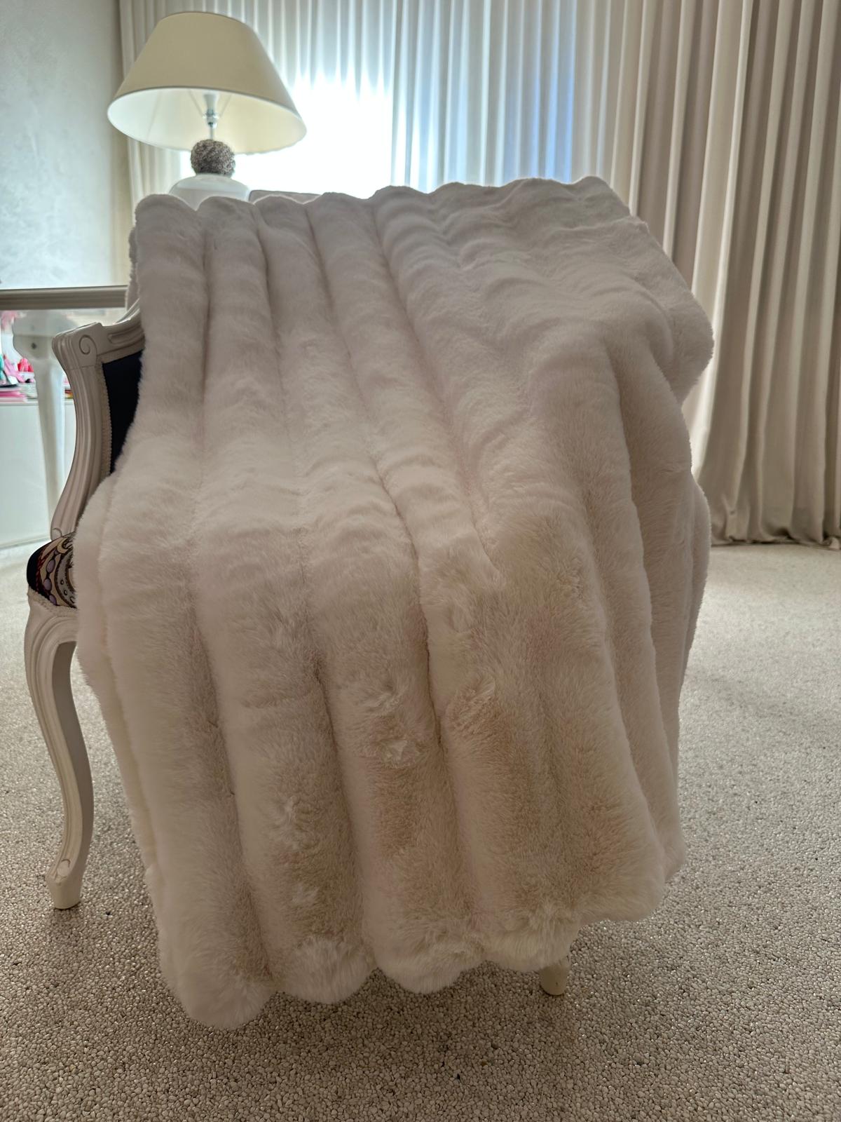 ARTIC FOX IVORY